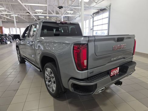 Used 2023 GMC Sierra 1500 Denali w/ Denali Reserve Package AWD/4WD image 3