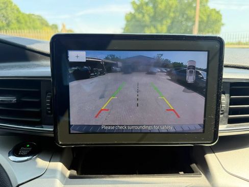 Used 2021 Ford Explorer XLT w/ Equipment Group 202A RWD image 42