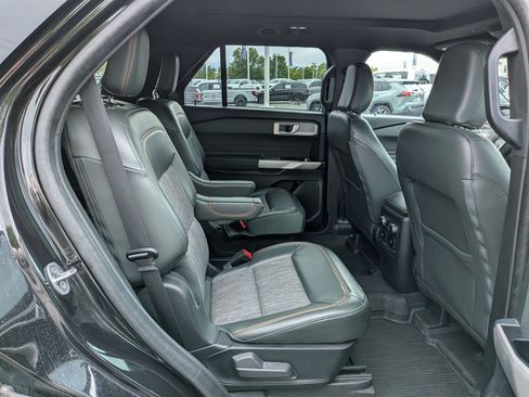 Used 2022 Ford Explorer Timberline w/ Timberline Technology Package AWD/4WD image 34