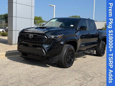 Used 2024 Toyota Tacoma TRD Sport w/ TRD Sport Premium Package AWD/4WD image 7