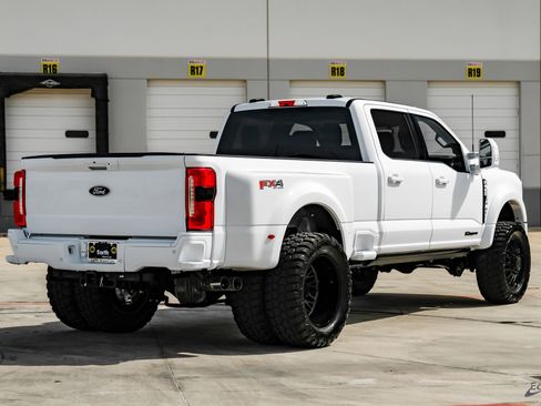 Used 2026 Ford F450 Lariat w/ FX4 Off-Road Package image 17