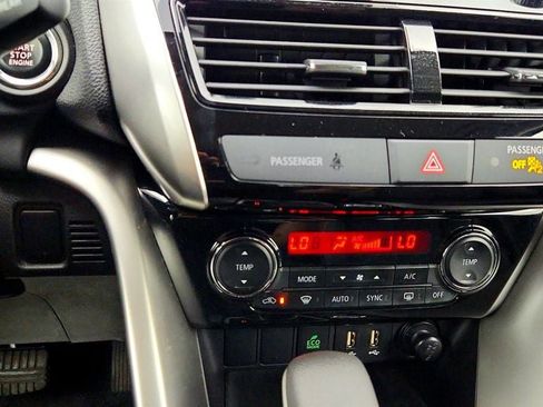 Used 2023 Mitsubishi Eclipse Cross SE image 18