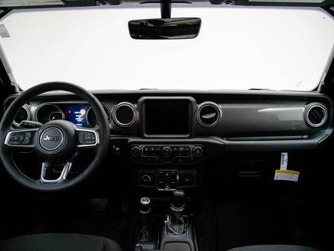 Used 2023 Jeep Wrangler Unlimited Sahara w/ LED Lighting Group AWD/4WD image 8