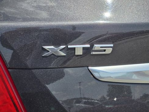 Used 2017 Cadillac XT5 Platinum w/ Driver Assist Package AWD/4WD image 15