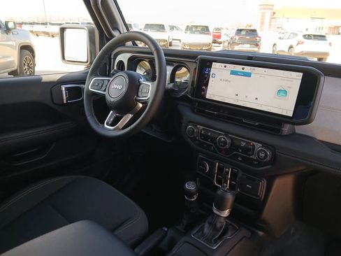 Used 2025 Jeep Wrangler Sahara image 56