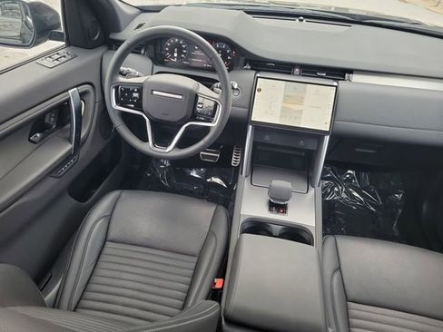 Used 2025 Land Rover Discovery Sport Dynamic SE AWD/4WD image 16