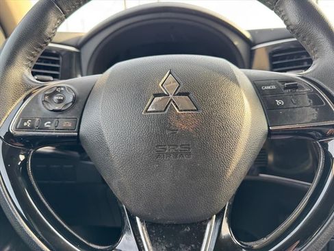 Used 2020 Mitsubishi Outlander SE image 17