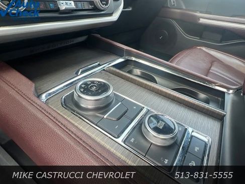 Used 2024 Ford Expedition Limited AWD/4WD image 10