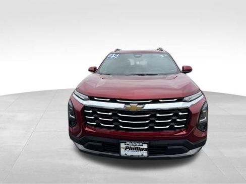 Used 2025 Chevrolet Equinox LT w/ Convenience Package II FWD image 2