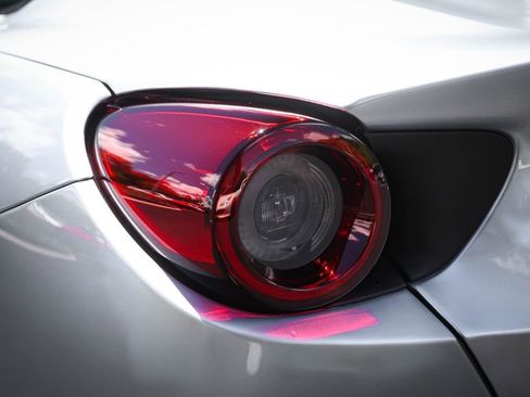 Certified 2023 Ferrari Portofino M image 19