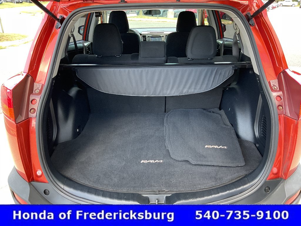 Used 2015 Toyota RAV4 LE AWD/4WD image 18
