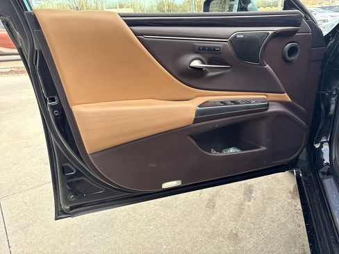 Certified 2019 Lexus ES 350 Luxury image 14