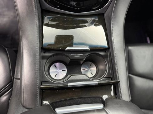 Used 2018 Cadillac Escalade ESV Platinum image 43