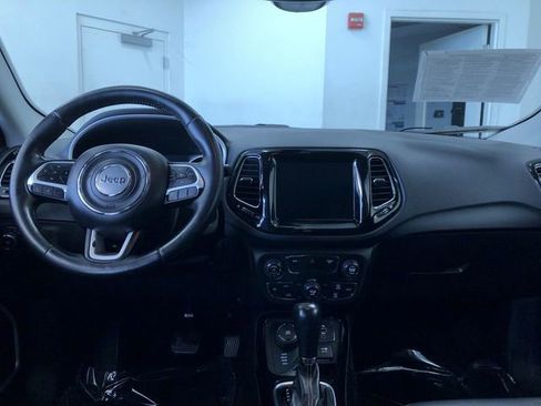 Used 2017 Jeep Compass Limited image 18