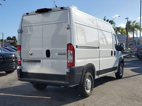 New 2026 RAM ProMaster 2500 w/ Convenience Group FWD image 4