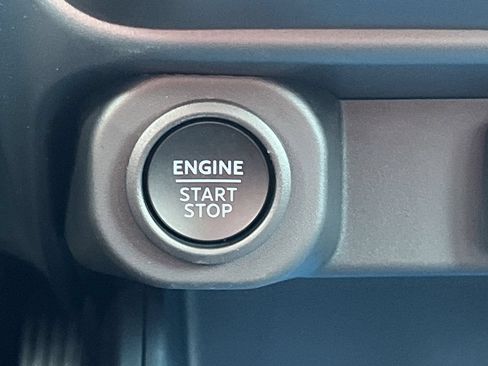 New 2025 Ford Maverick XLT w/ XLT Luxury Package FWD image 5