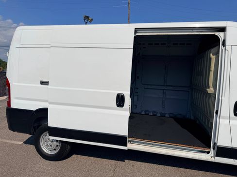 Used 2017 RAM ProMaster 2500 FWD image 16
