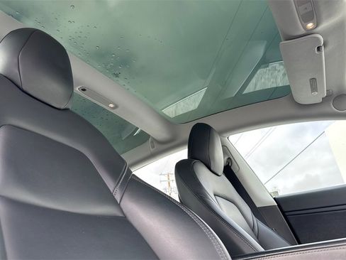 Used 2018 Tesla Model 3 Mid Range image 16