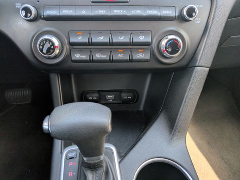 Used 2021 Kia Sportage LX FWD image 26