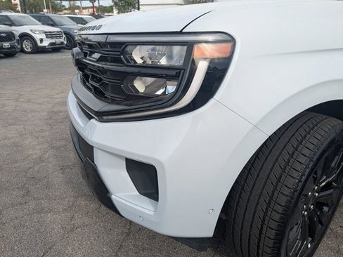 Certified 2025 Ford Expedition Max Platinum w/ Stealth Appearance Package AWD/4WD image 5