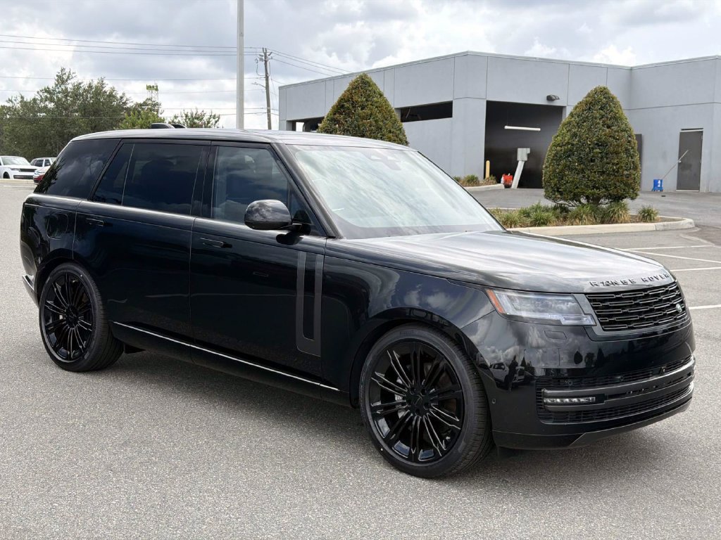 New 2026 Land Rover Range Rover Long Wheelbase SE AWD/4WD image 7