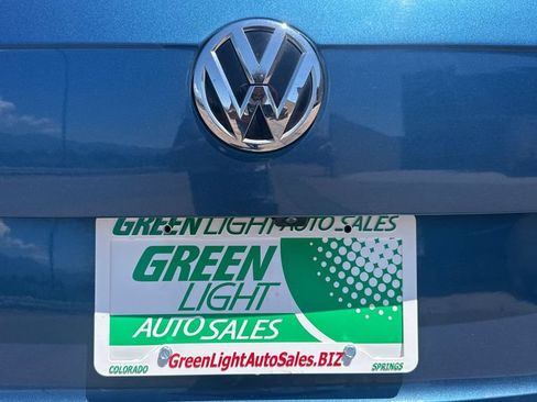 Used 2018 Volkswagen Tiguan SE AWD/4WD image 18