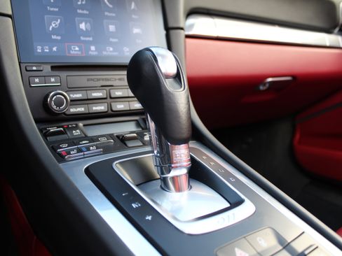 Certified 2019 Porsche 911 Carrera S image 23