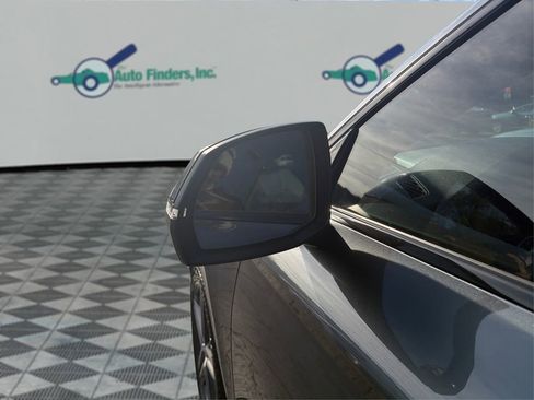 Used 2023 Audi Q5 e Prestige image 36