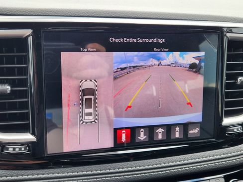 New 2027 Chrysler Pacifica Limited w/ Family Tech Group FWD image 17