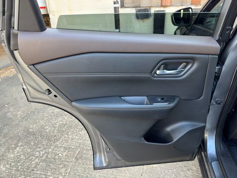 Used 2022 Nissan Rogue SL FWD image 39