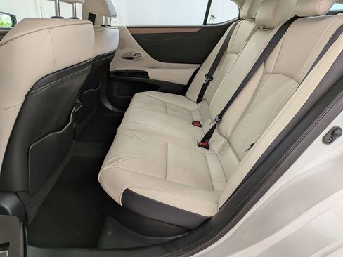 Used 2024 Lexus ES 300h w/ Technology Package FWD image 28