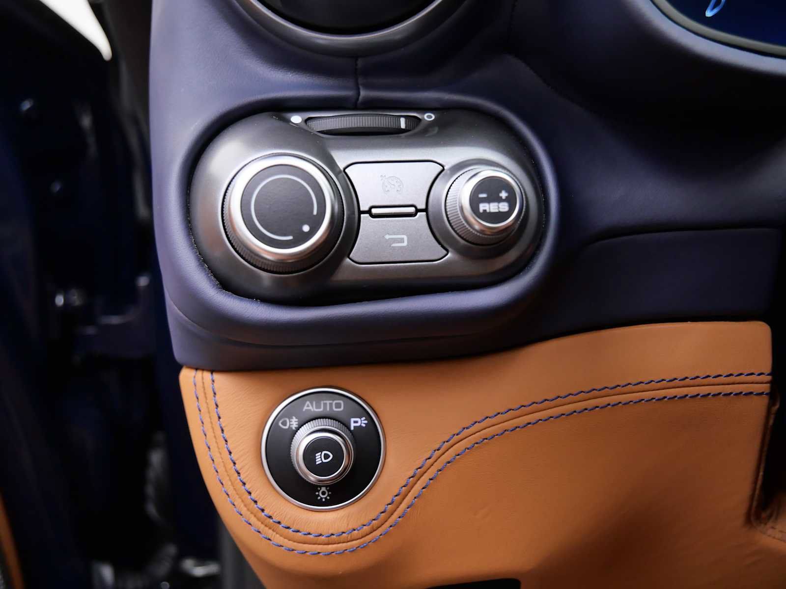 Certified 2023 Ferrari Portofino M RWD image 29