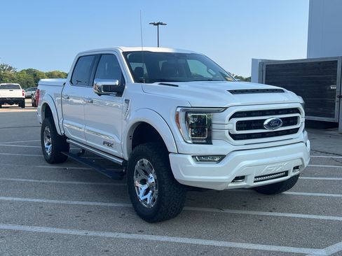 Used 2021 Ford F150 Lariat w/ Equipment Group 502A High AWD/4WD image 8