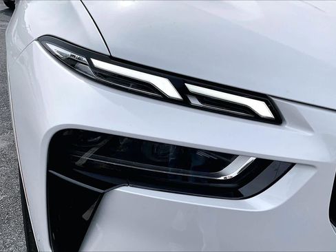 Certified 2024 BMW X7 xDrive40i w/ M Sport Package image 28