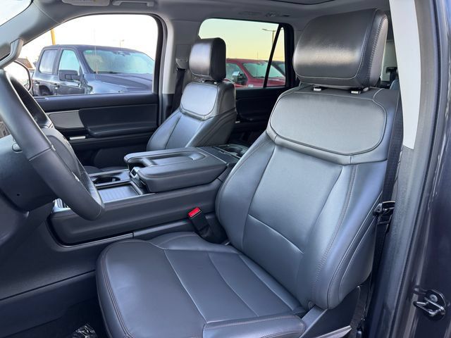 Certified 2025 Ford Expedition Active AWD/4WD image 14