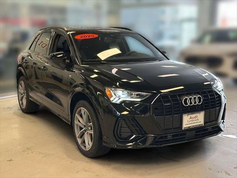 Certified 2025 Audi Q3 2.0T Premium w/ Convenience Package image 3
