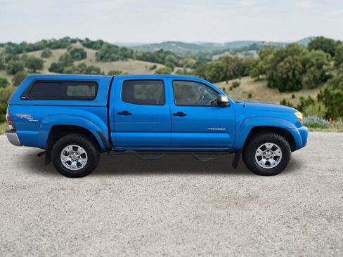 Used 2011 Toyota Tacoma PreRunner w/ TRD Off-Road Pkg RWD image 12