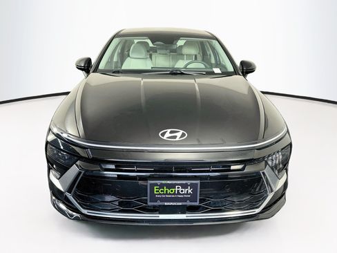 Used 2025 Hyundai Sonata SEL FWD image 2
