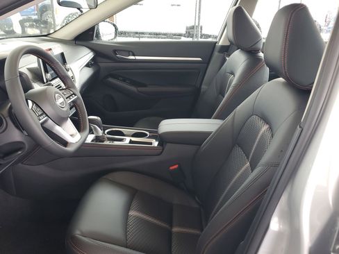 New 2025 Nissan Altima 2.5 SR image 14