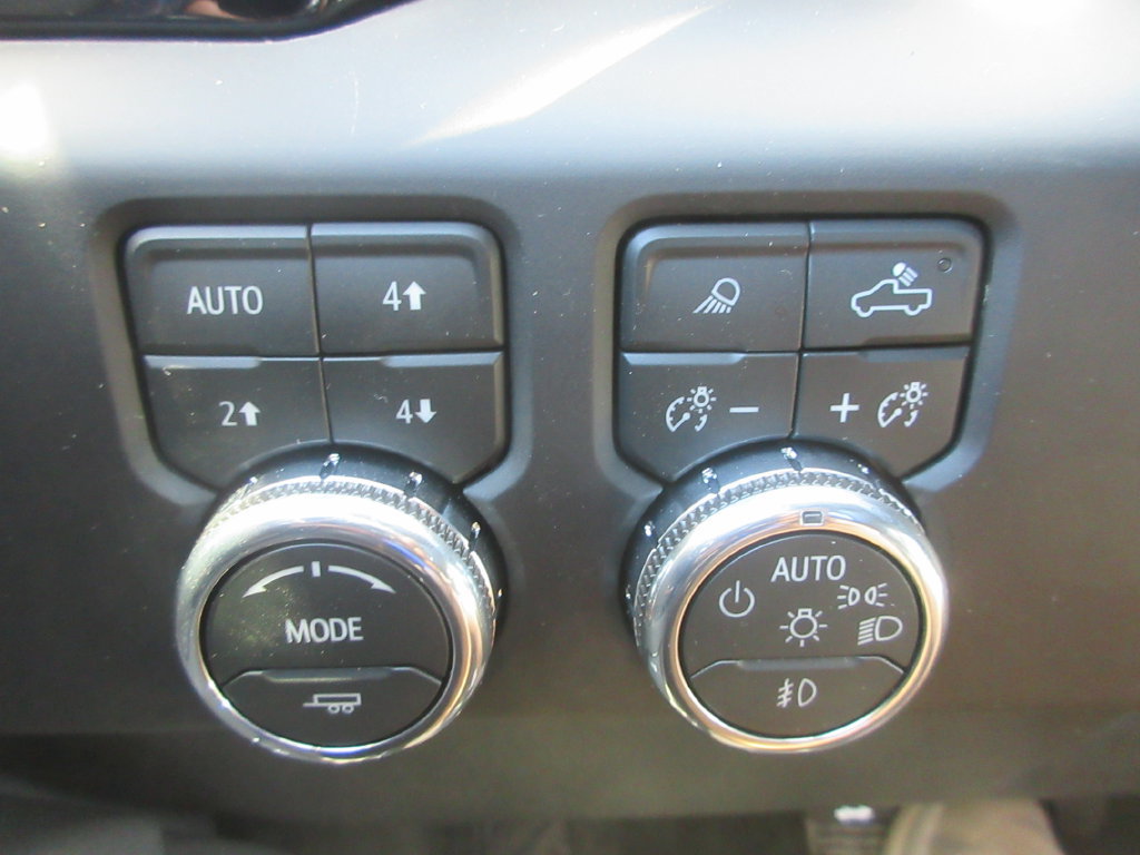 New 2026 GMC Sierra 1500 AT4 w/ AT4 Premium Package AWD/4WD image 17