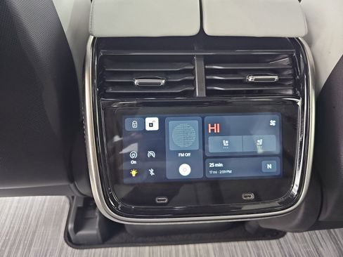 Used 2022 Rivian R1T Adventure image 28