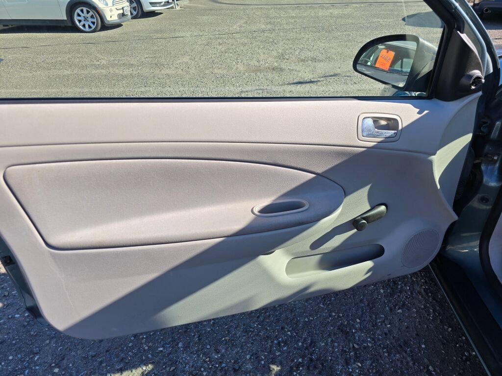Used 2009 Chevrolet Cobalt LS FWD image 18