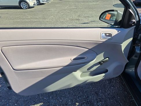 Used 2009 Chevrolet Cobalt LS FWD image 18