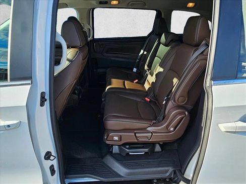 New 2026 Honda Odyssey Touring image 13