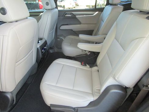 New 2026 GMC Acadia Elevation w/ Elevation Premium Package image 19