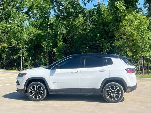 Used 2022 Jeep Compass Limited AWD/4WD image 5