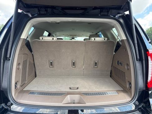 Used 2022 GMC Yukon Denali RWD image 19