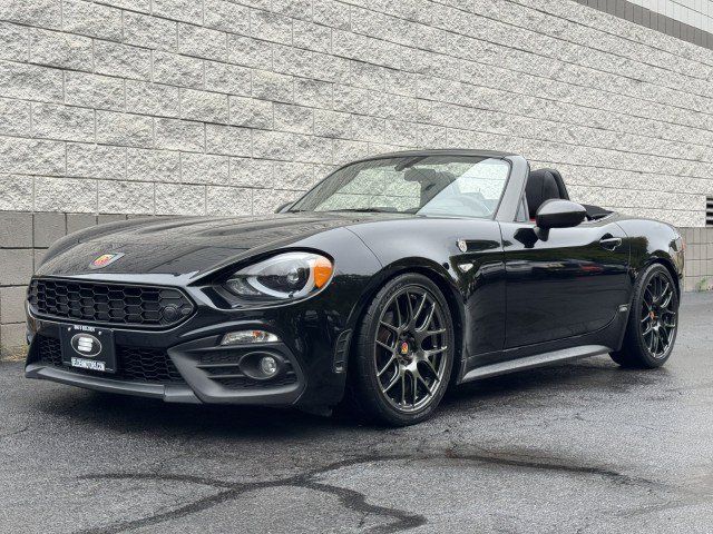 Used 2019 FIAT 124 Spider Abarth w/ Visibility Group RWD image 1