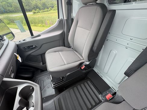 New 2026 Ford Transit 150 Low Roof AWD image 26