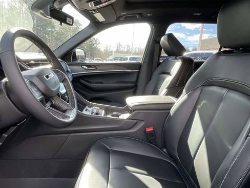 New 2025 Jeep Grand Cherokee L Limited image 26